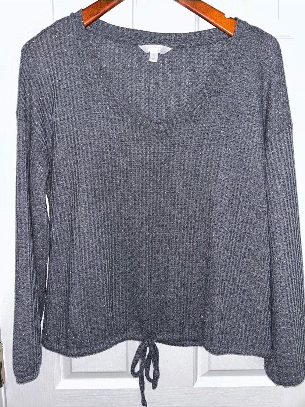 LC Lauren Conrad Gray Ribbed V-Neck Long Sleeve Tie-Hem Top